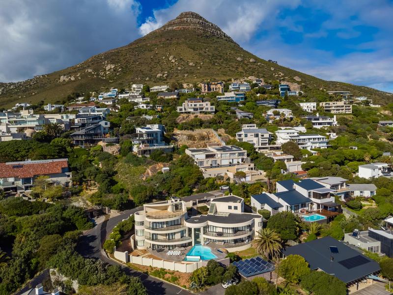 7 Bedroom Property for Sale in Llandudno Western Cape